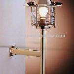 Art. 2079 Polished brass wall lamp