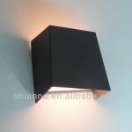 8 Warranty 3 years IP 54 outdoor led wall light 8051